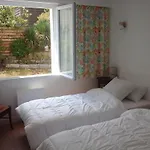 3 6 Pers Rez De Jardin 5min Quartier Du Phare Location Du Dimanche Au Dimanche En Juillet Et Aout