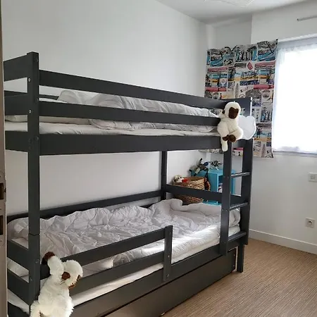 3 6 Pers Rez De Jardin 5min Quartier Du Phare Location Du Dimanche Au Dimanche En Juillet Et Aout Apartmán