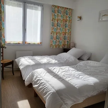 3 6 Pers Rez De Jardin 5min Quartier Du Phare Location Du Dimanche Au Dimanche En Juillet Et Aout Apartmán La Tranche-sur-Mer