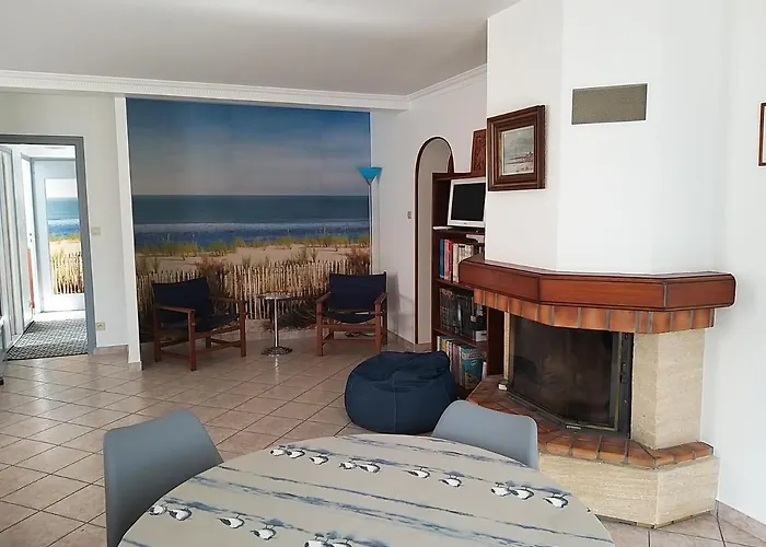 3 6 Pers Rez De Jardin 5min Quartier Du Phare Location Du Dimanche Au Dimanche En Juillet Et Aout Appartement *